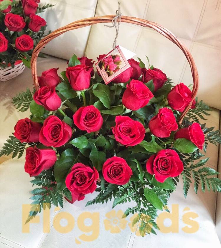 Корзина «Донна роза» за 12 317 руб.